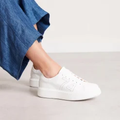 Est1974 White Leather Platform Trainers
