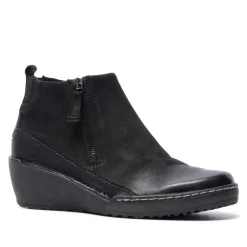 MAEVE BLACK LEATHER ANKLE BOOTS