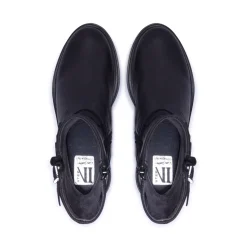 Molize Black Leather Ankle Boots