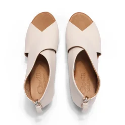Piacere Off-White Leather Crossover Sandals