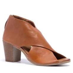 Piacere Tan Leather Crossover Sandals